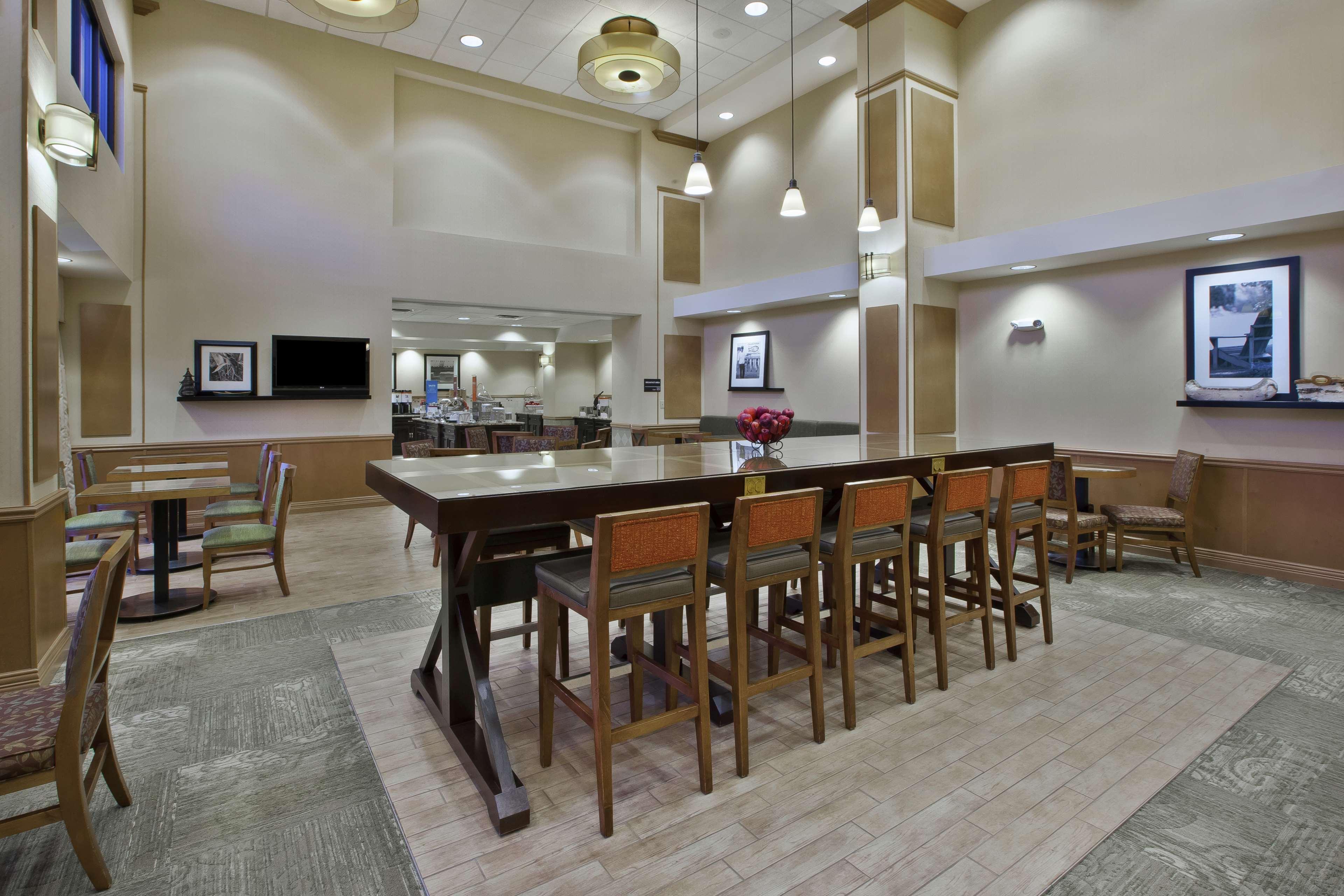 Hampton Inn & Suites Plattsburgh Esterno foto