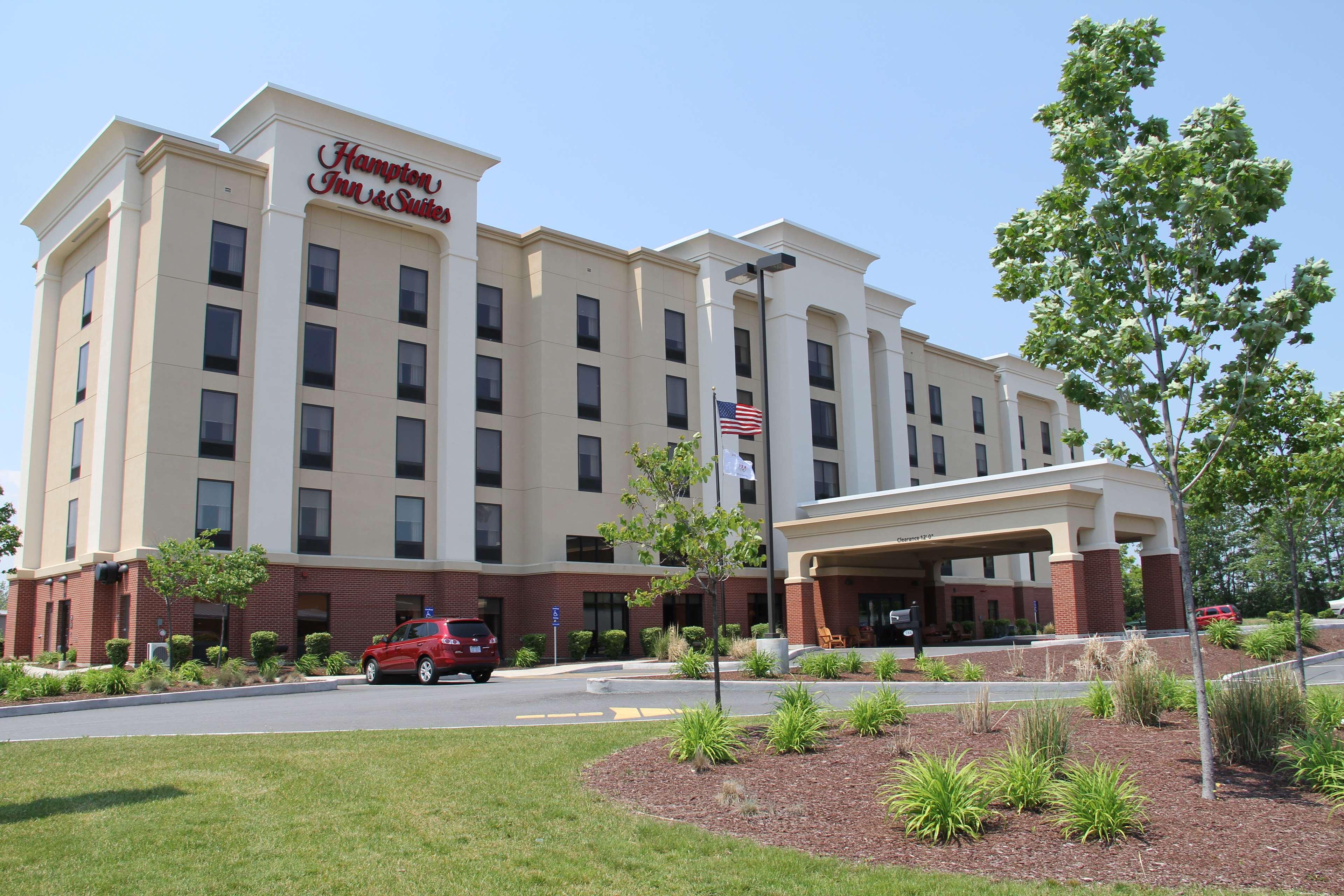 Hampton Inn & Suites Plattsburgh Esterno foto