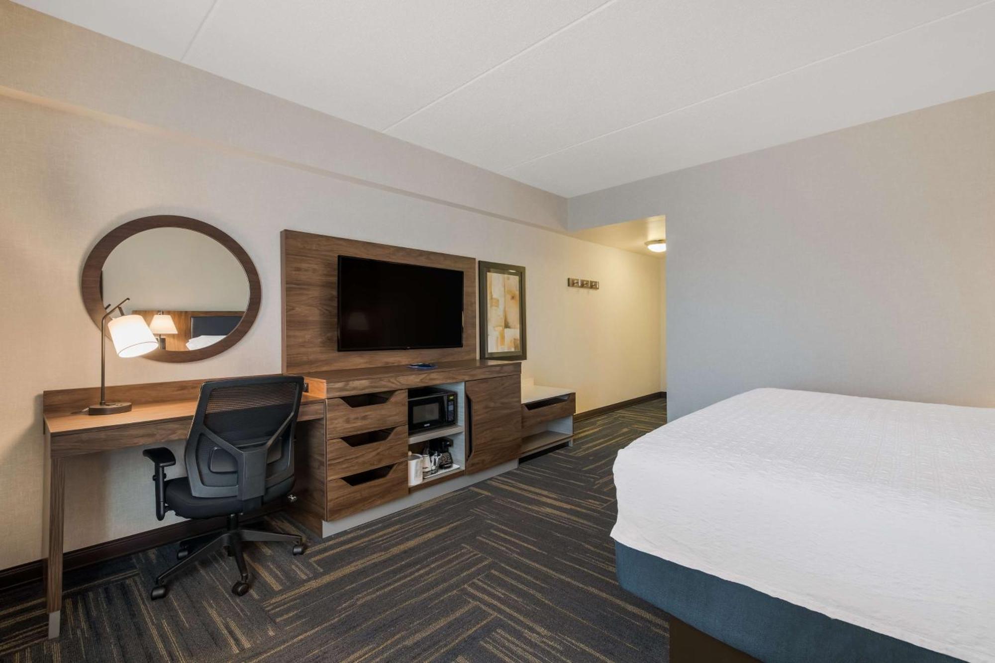 Hampton Inn & Suites Plattsburgh Esterno foto