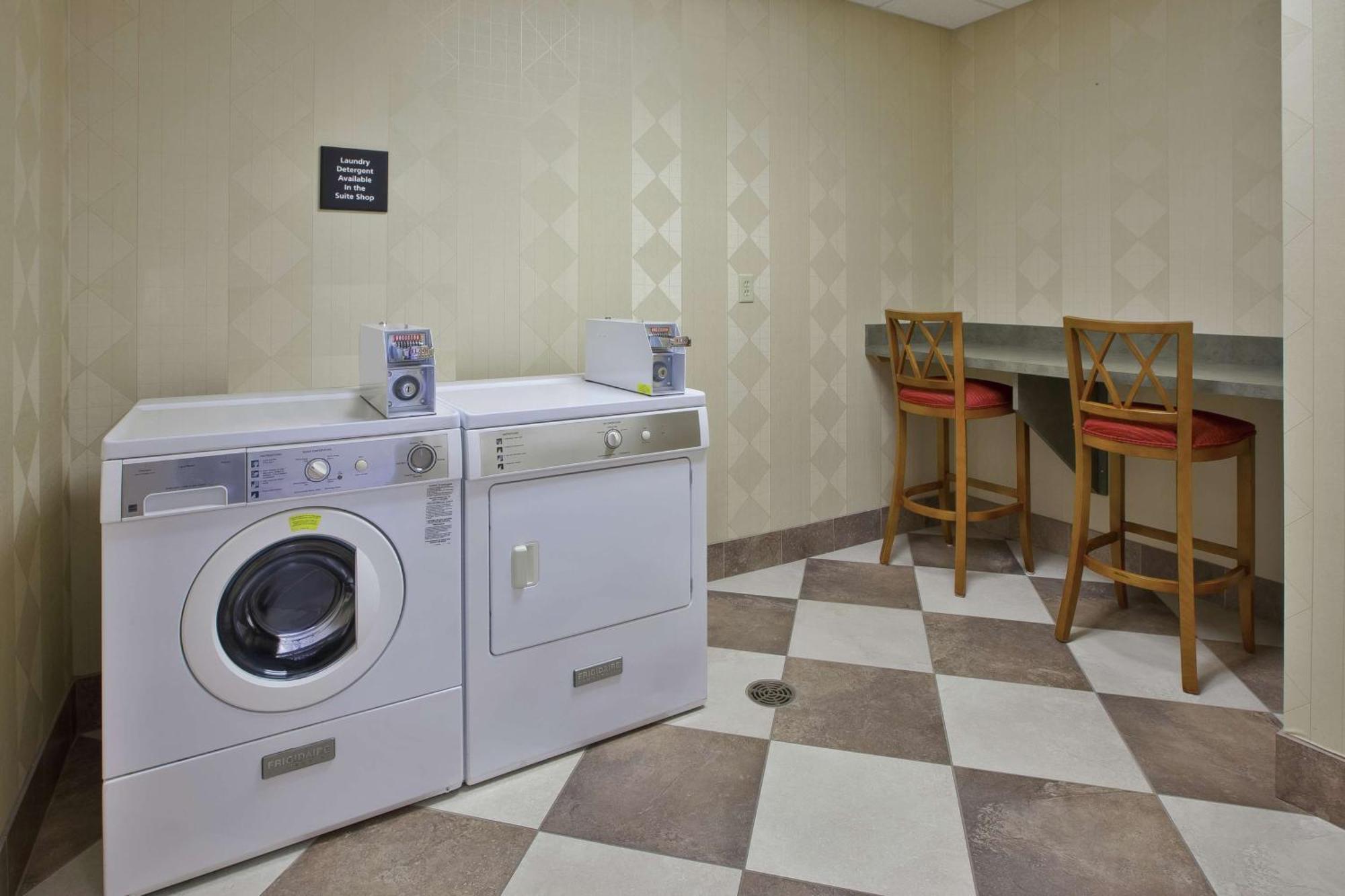 Hampton Inn & Suites Plattsburgh Esterno foto