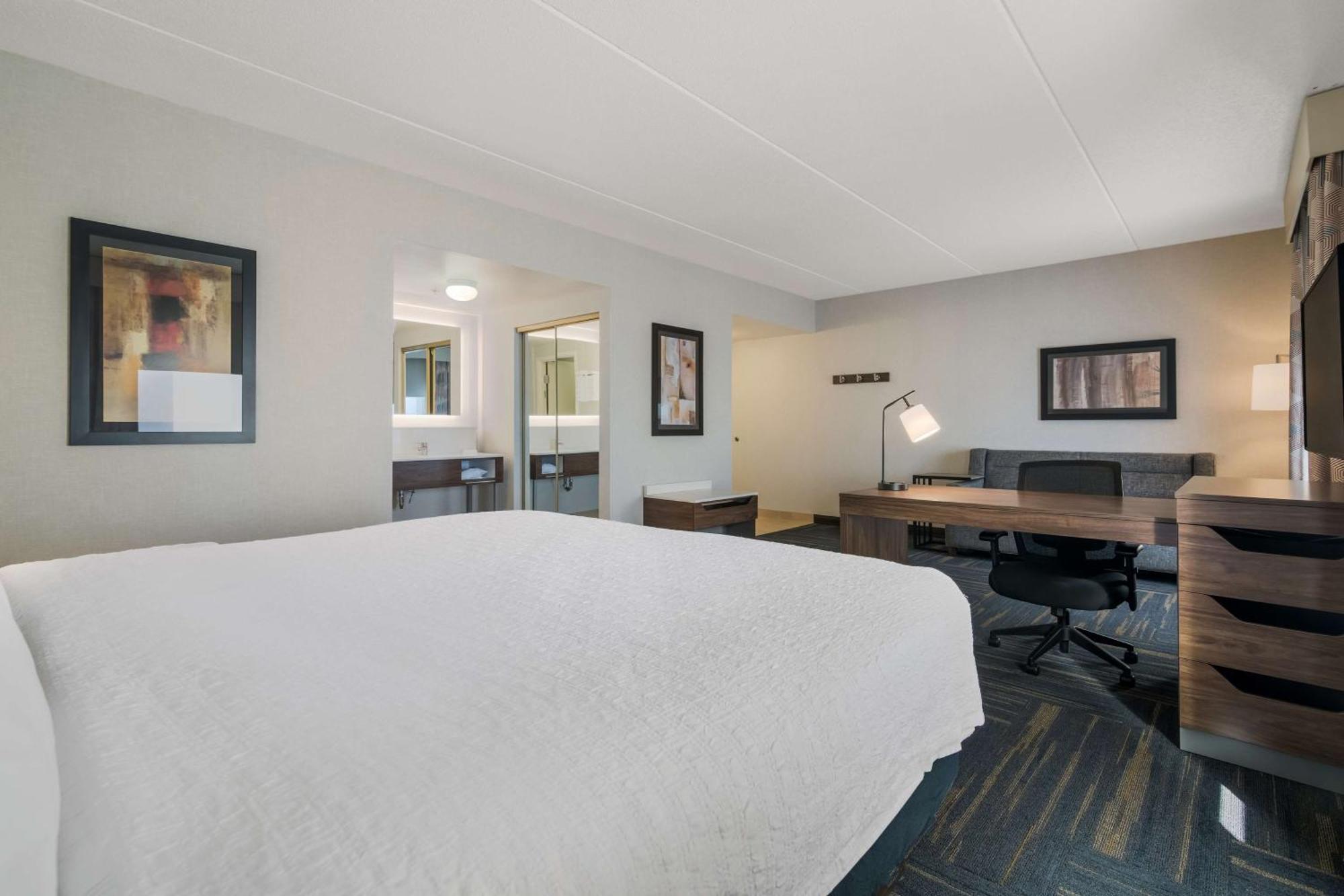 Hampton Inn & Suites Plattsburgh Esterno foto