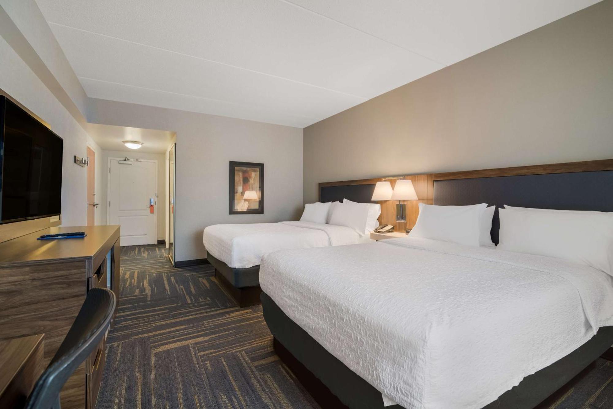 Hampton Inn & Suites Plattsburgh Esterno foto