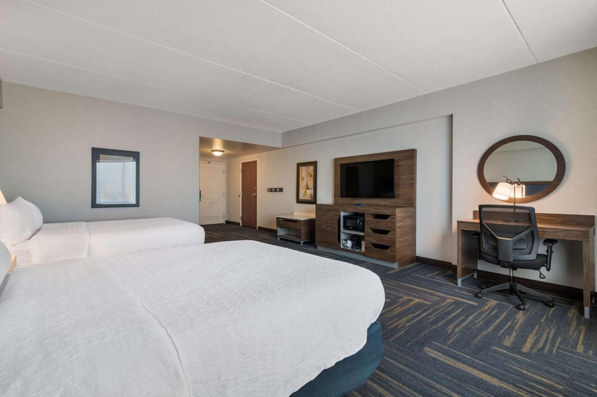Hampton Inn & Suites Plattsburgh Esterno foto