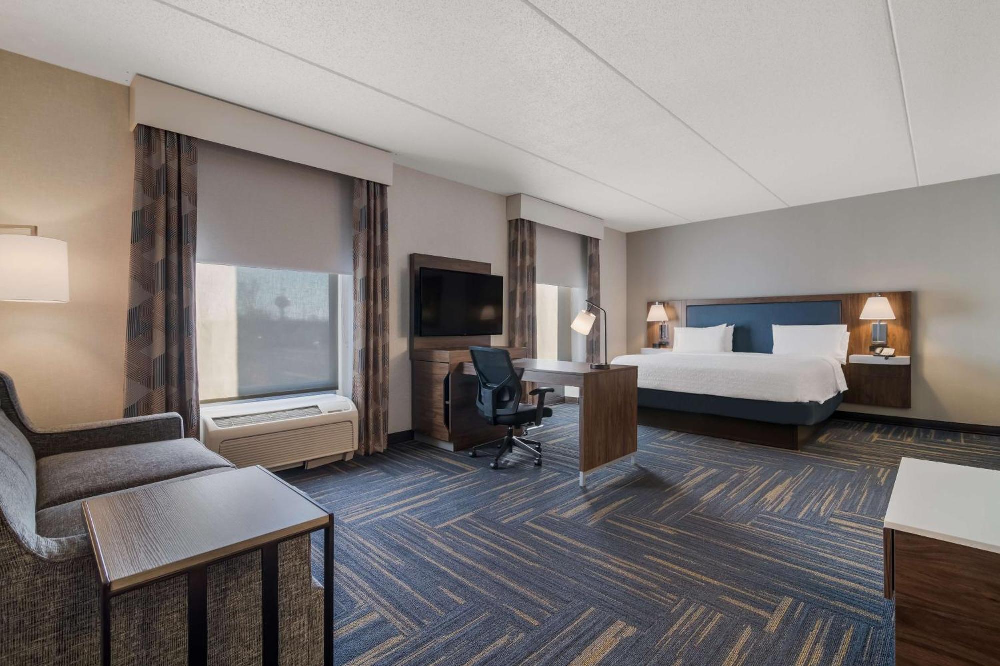 Hampton Inn & Suites Plattsburgh Esterno foto