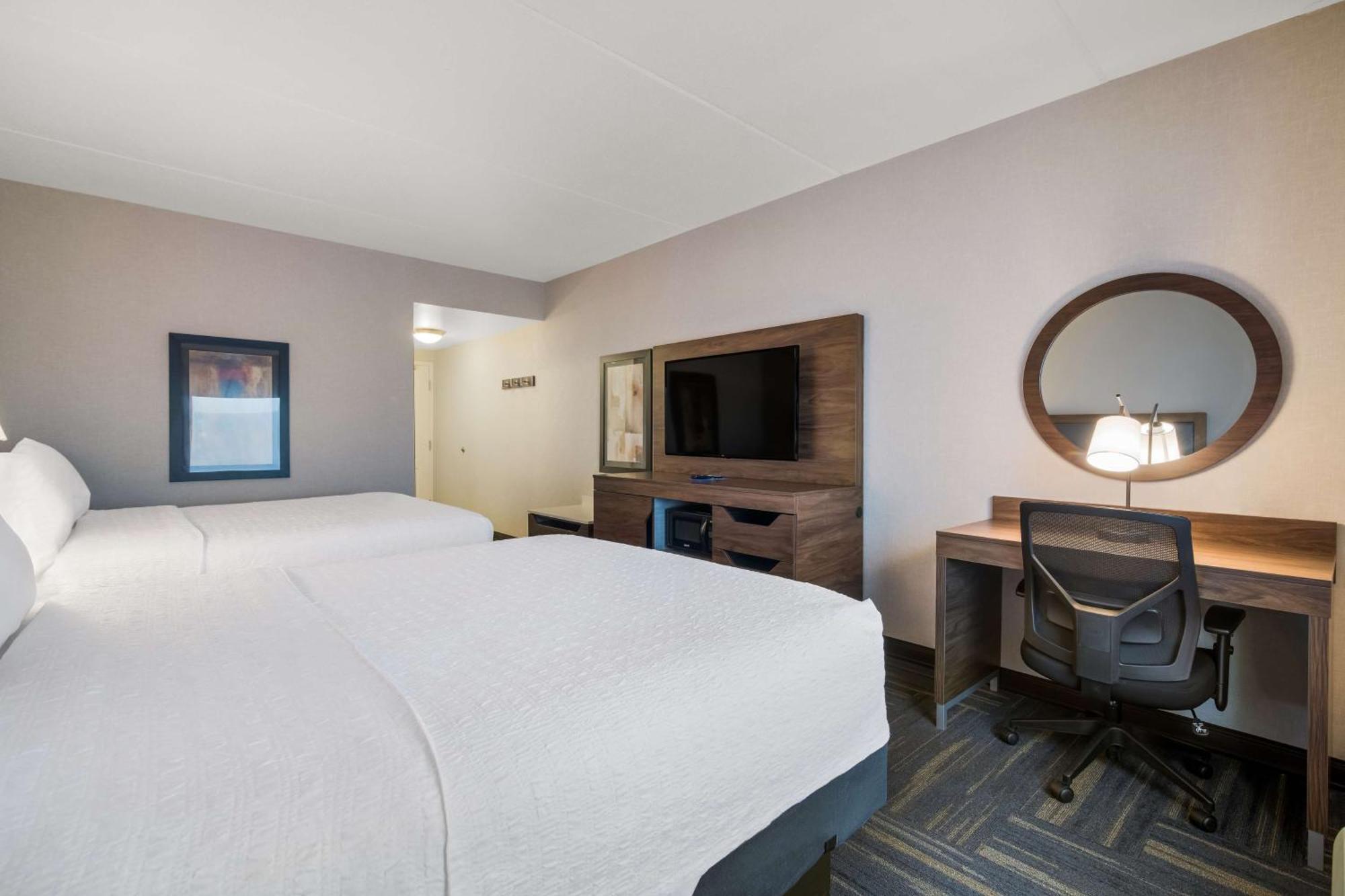 Hampton Inn & Suites Plattsburgh Esterno foto
