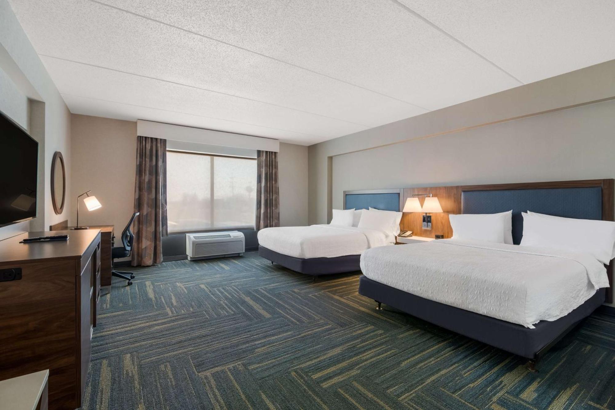 Hampton Inn & Suites Plattsburgh Esterno foto
