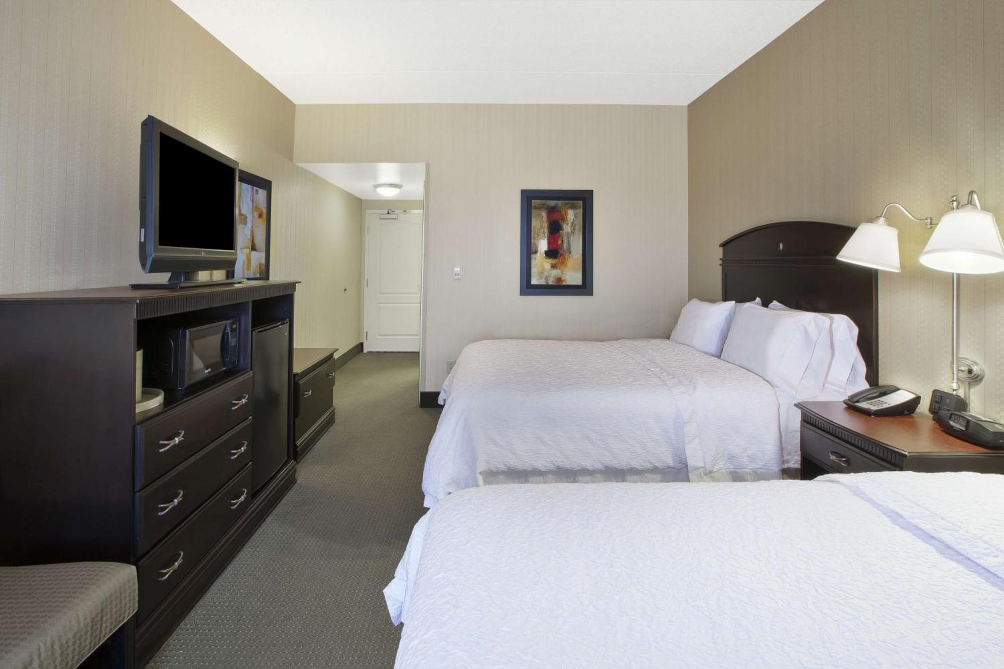 Hampton Inn & Suites Plattsburgh Esterno foto