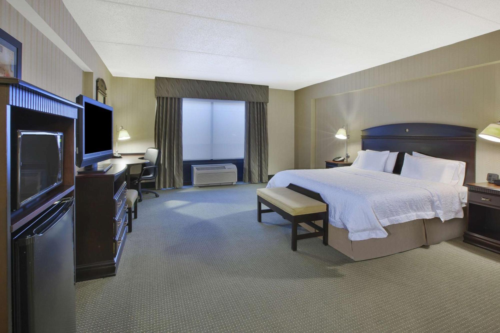 Hampton Inn & Suites Plattsburgh Esterno foto