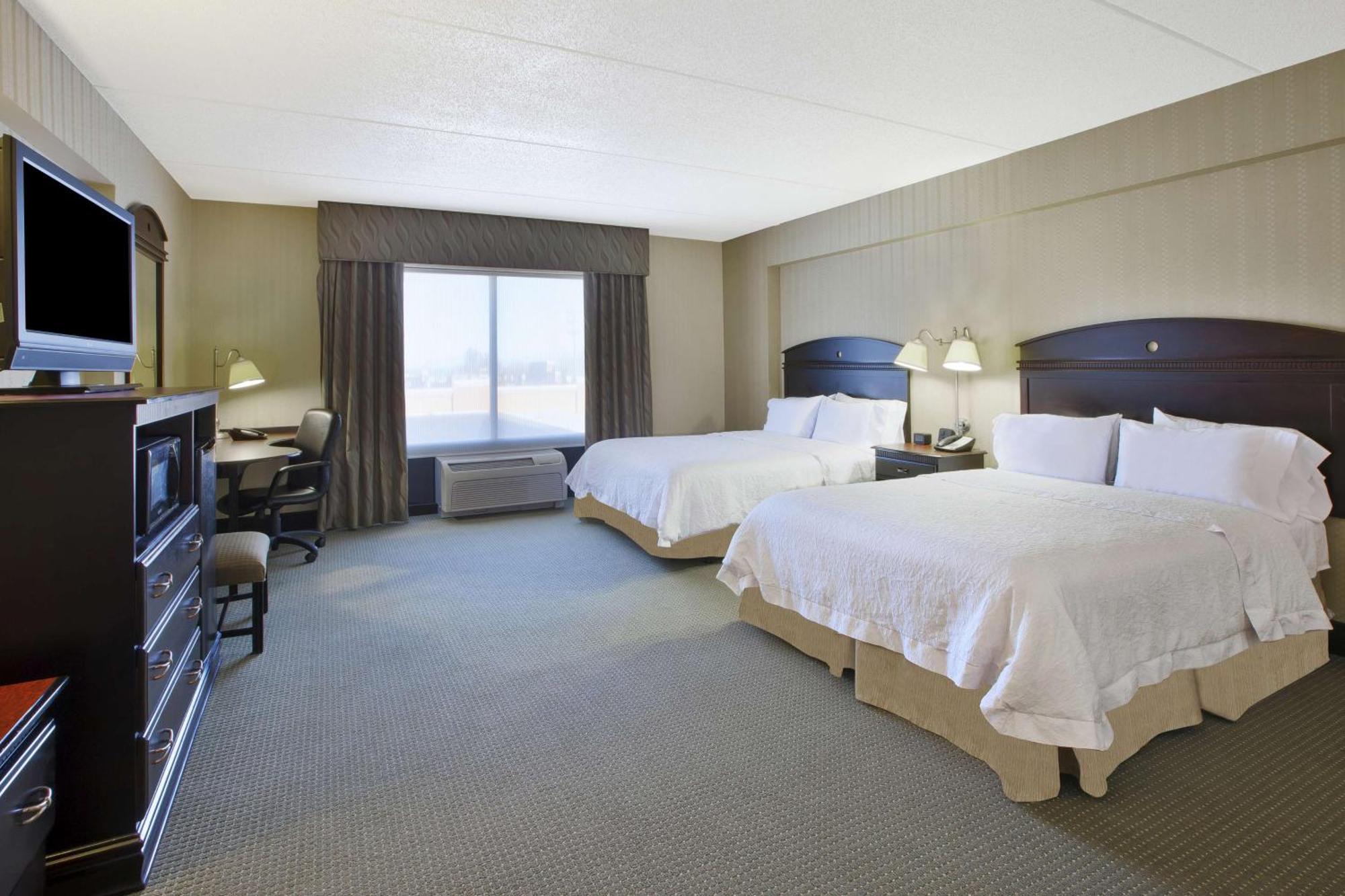 Hampton Inn & Suites Plattsburgh Esterno foto