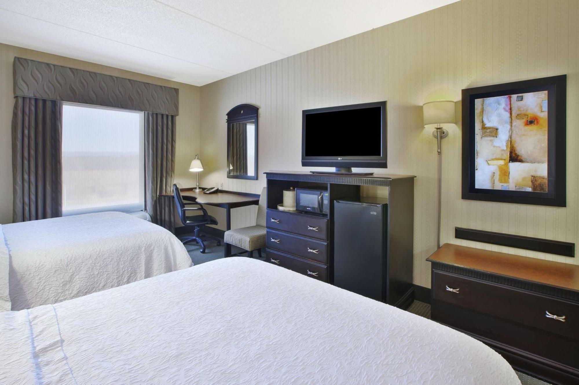 Hampton Inn & Suites Plattsburgh Esterno foto
