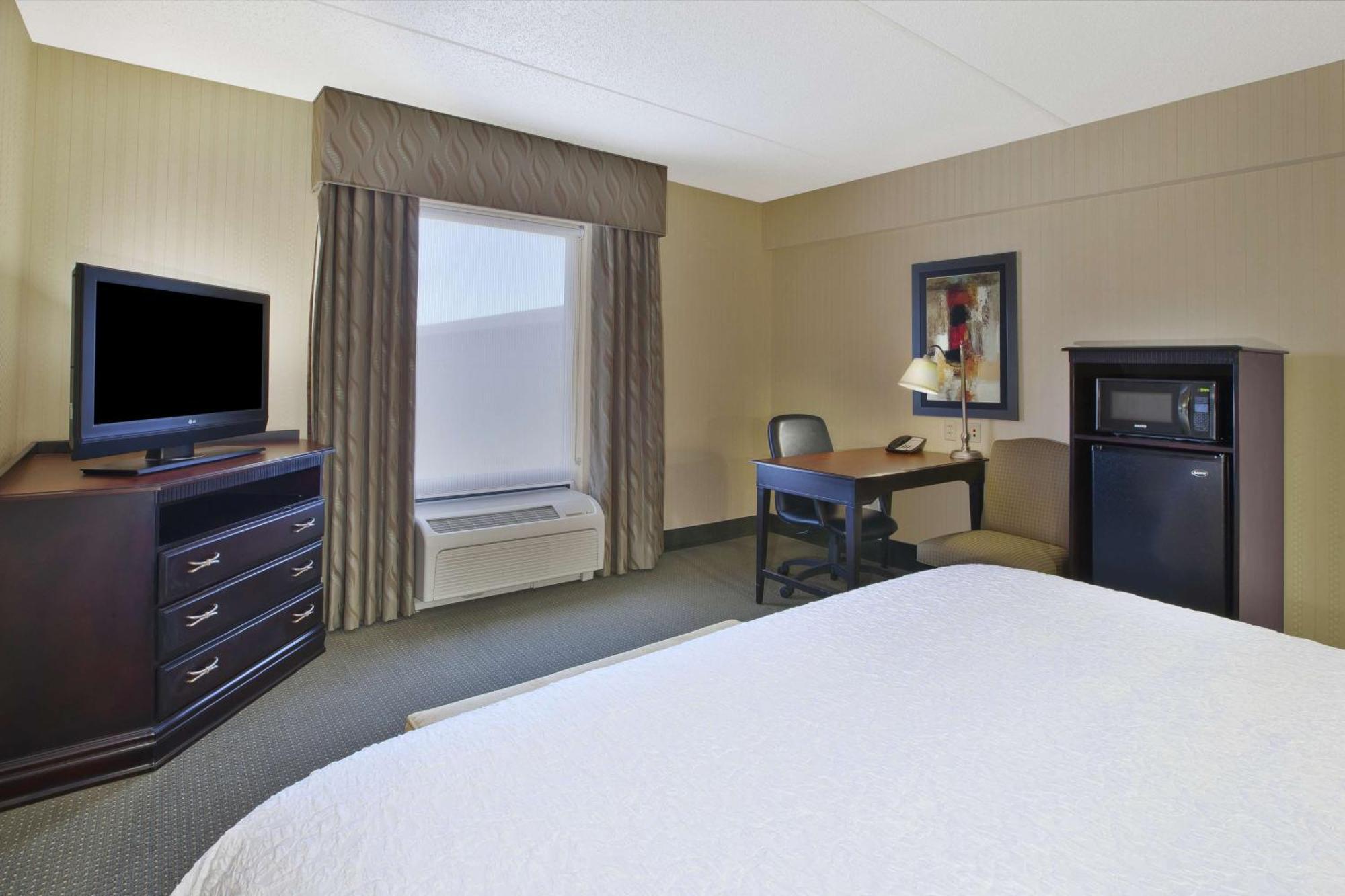 Hampton Inn & Suites Plattsburgh Esterno foto