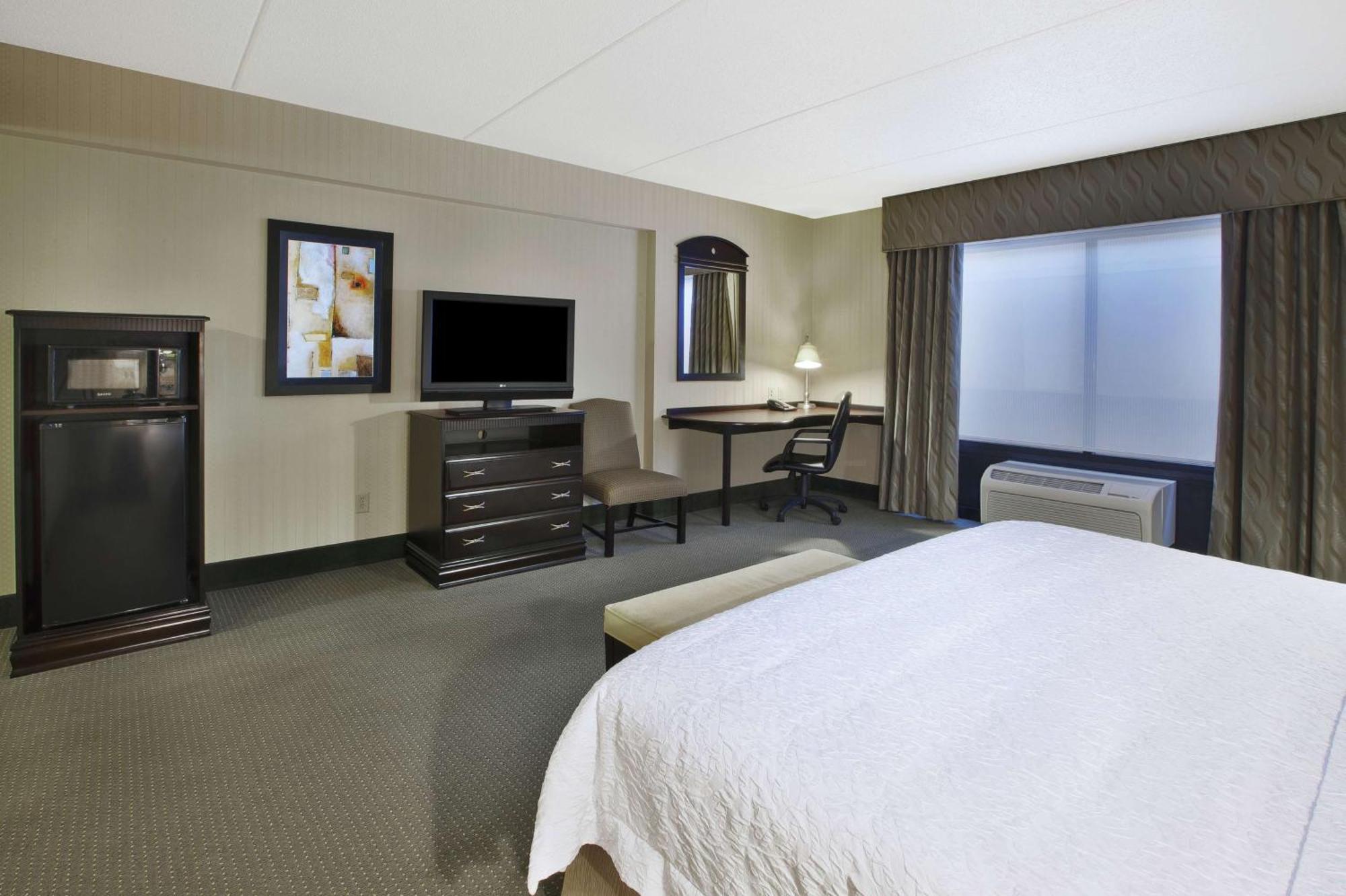 Hampton Inn & Suites Plattsburgh Esterno foto