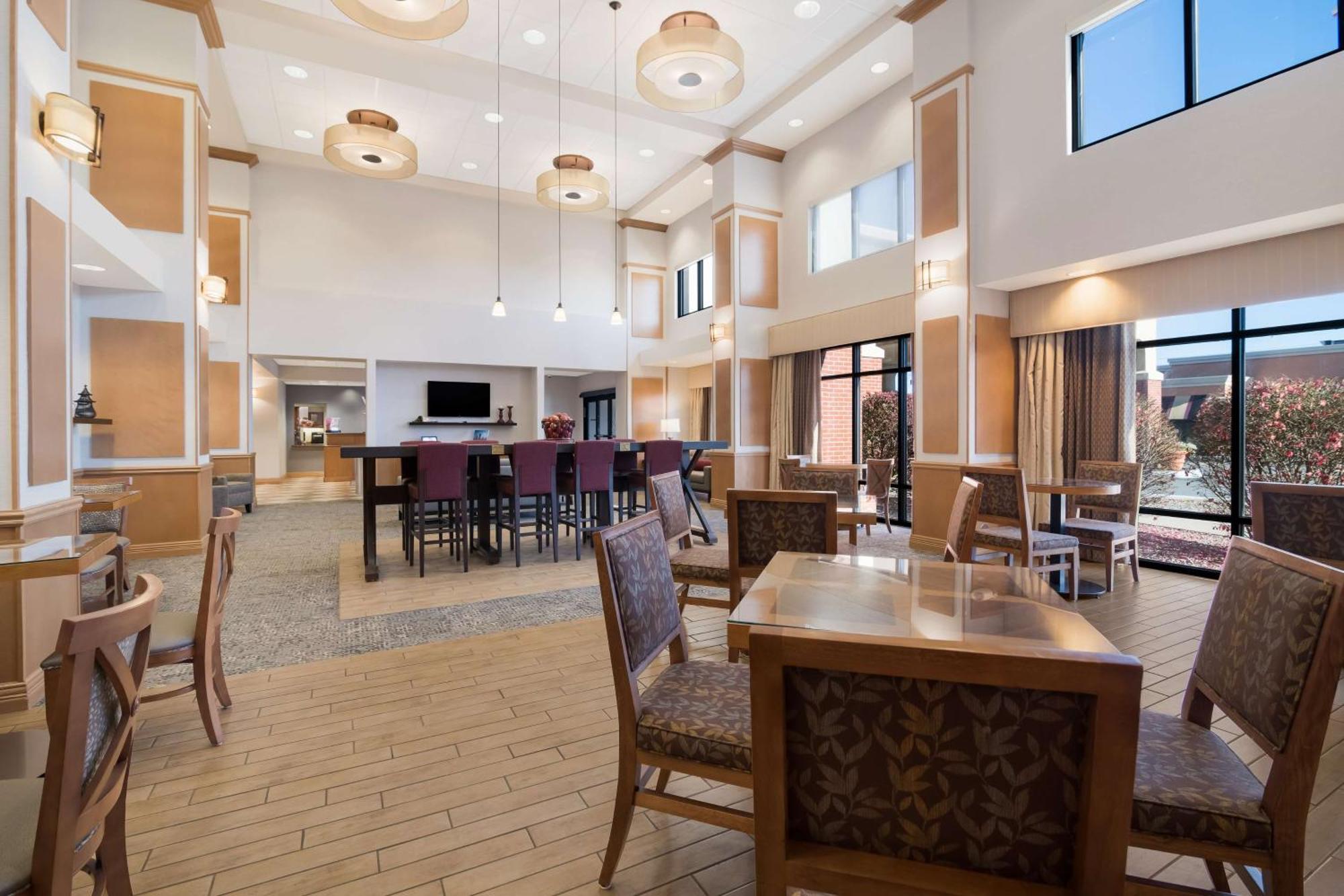 Hampton Inn & Suites Plattsburgh Esterno foto