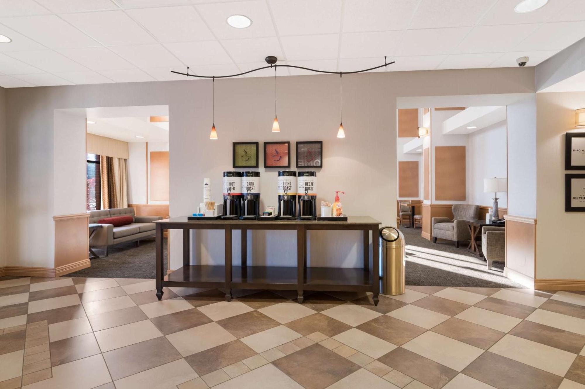 Hampton Inn & Suites Plattsburgh Esterno foto
